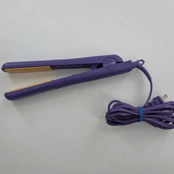 NuMe Silhouette 100% Ceramic Flat Iron - Picture 4 of 6